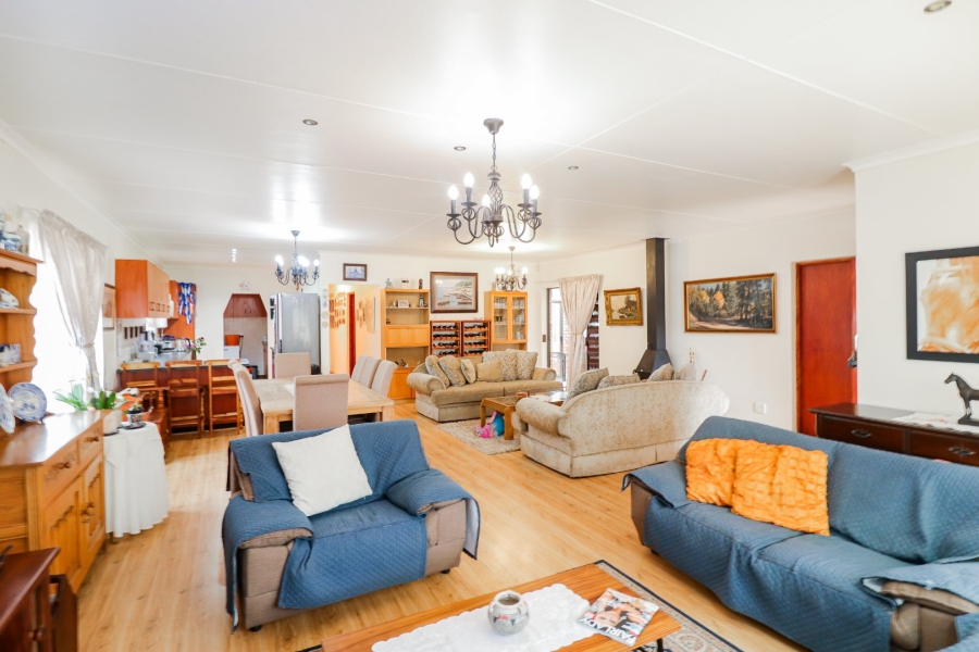 4 Bedroom Property for Sale in Fraaiuitsig Western Cape